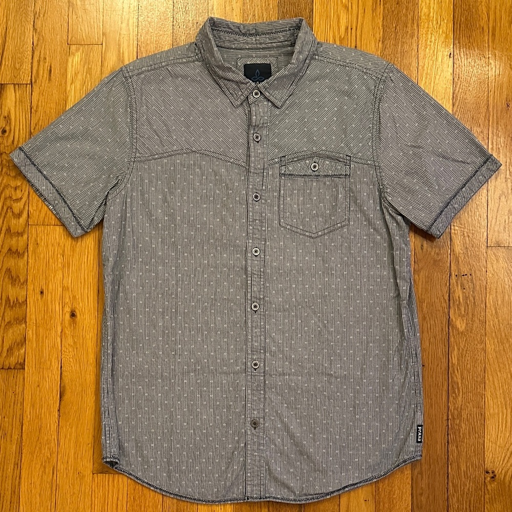 Prana Men's Blue and White Short Sleeve Shirt with Pocket